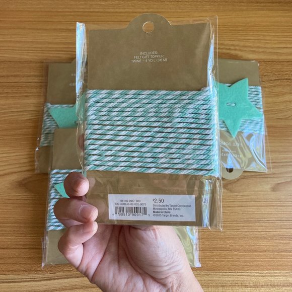 Gift/Party Wrapping - Light Blue Felt Star Gift Topper Set of 7 - Picture 3 of 3